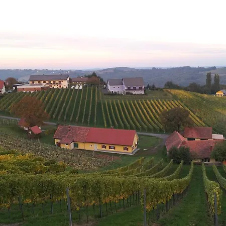 Winzerhof Familie Kloeckl Privatunterkunft Klöch