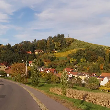 Winzerhof Familie Kloeckl * Klöch