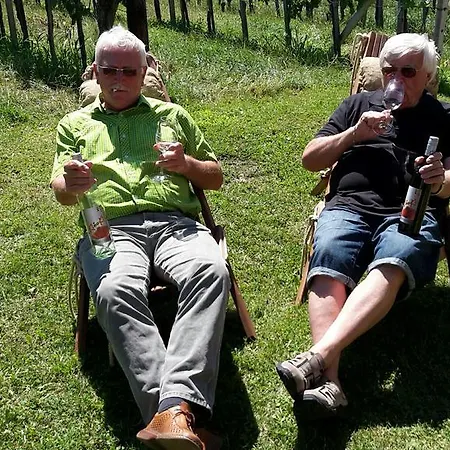 Privatunterkunft Winzerhof Familie Kloeckl *